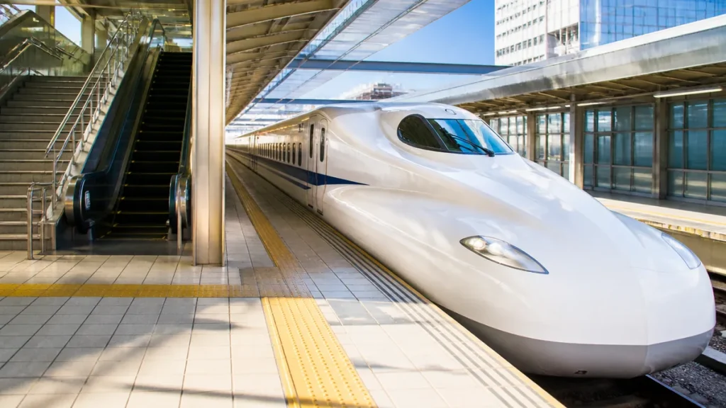 静岡駅の新幹線ホームは5番線と6番線！階段が近い号車・改札への行き方を全解説のアイキャッチ画像