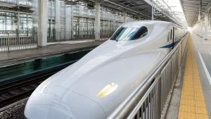 京都駅の新幹線ホームは何番線？階段に近い号車から改札の使い分けまで全解説のアイキャッチ画像