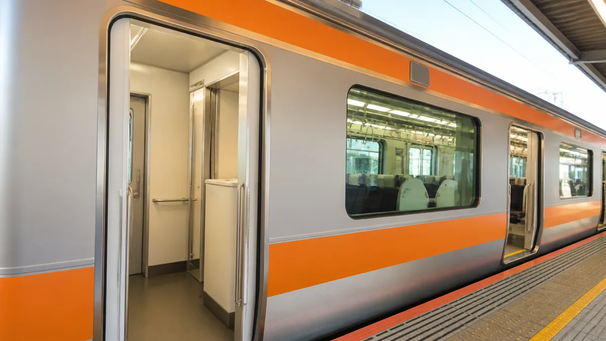 中央線のトイレは何号車？オレンジの快速は「6号車」が答えですの解説画像