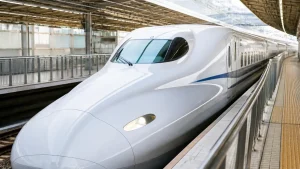 新幹線「のぞみ」全席指定は2026年度も繁忙期限定！対象期間一覧と予約なしで乗る方法のアイキャッチ画像