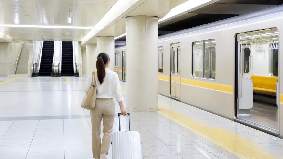 東京メトロ銀座線・日比谷線への乗り換えは何分かかる？の解説画像