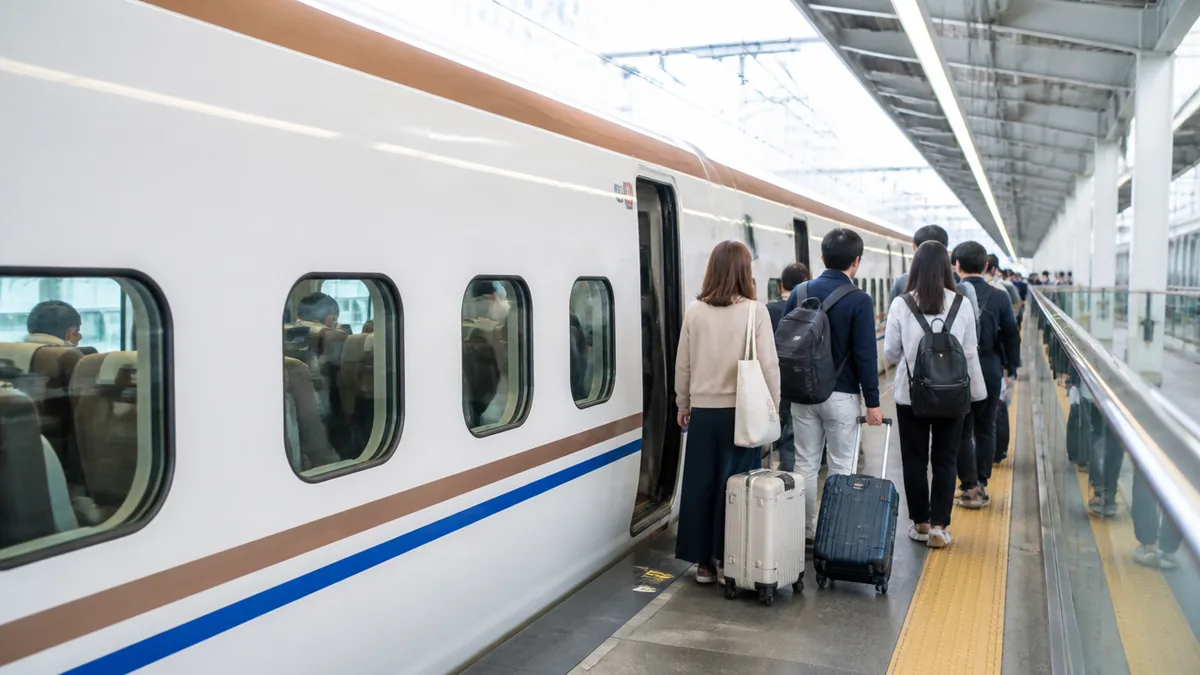 北陸新幹線で自由席があるのは3列車だけ|かがやきに乗ると座れないの解説画像