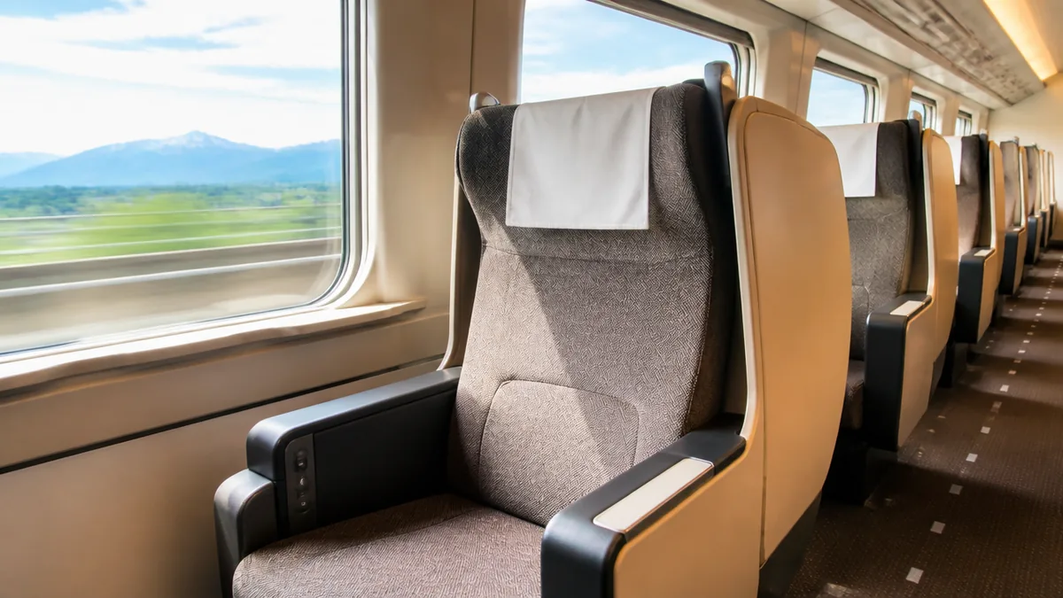上越新幹線グリーン車は東京〜新潟14,420円！11号車の設備・料金・グランクラスとの差を全解説のアイキャッチ画像