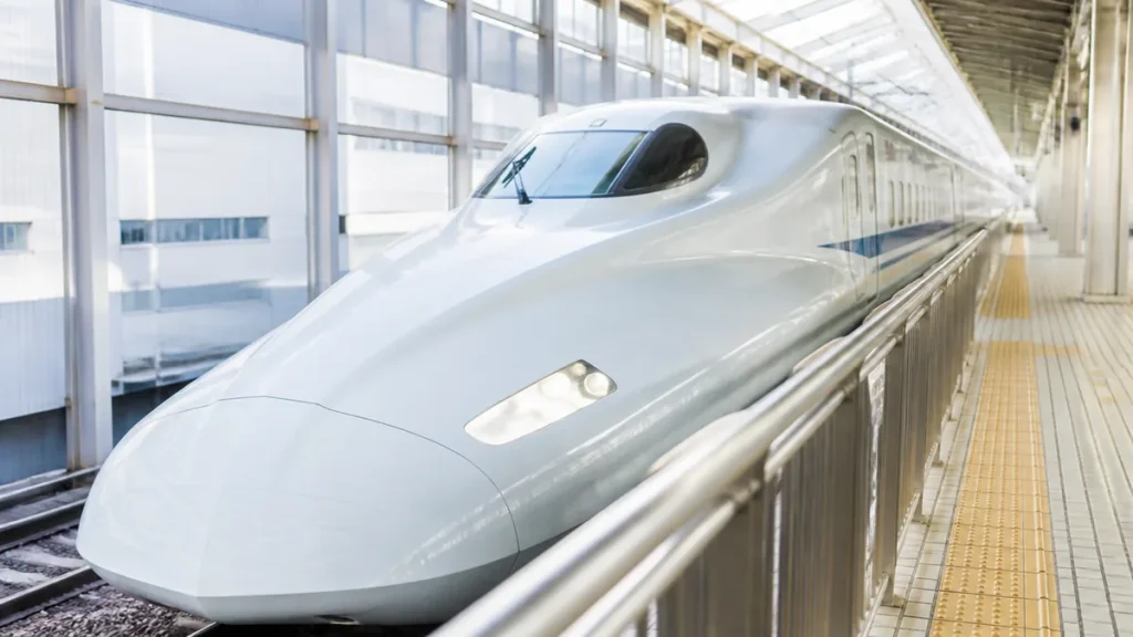 広島駅の新幹線ホームは11〜14番線！階段が近い号車・改札・乗り換えを完全ガイドのアイキャッチ画像