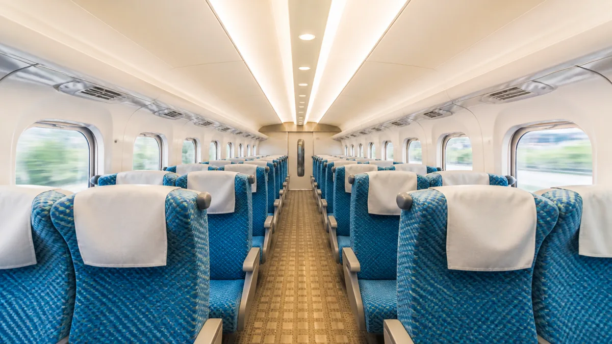 電車車内の「なんとなくそうなってる」は、ぜんぶ設計されているの解説画像