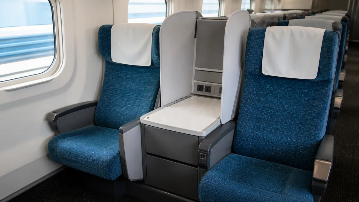 話題の「独りぼっち席」、正体は7号車の「S WorkPシート」ですの解説画像
