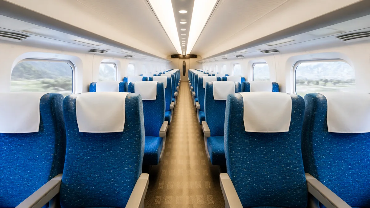 のぞみ4号車は避けるべき？100席・トイレなしの実態と目的別の当たり席を公式データで検証のアイキャッチ画像