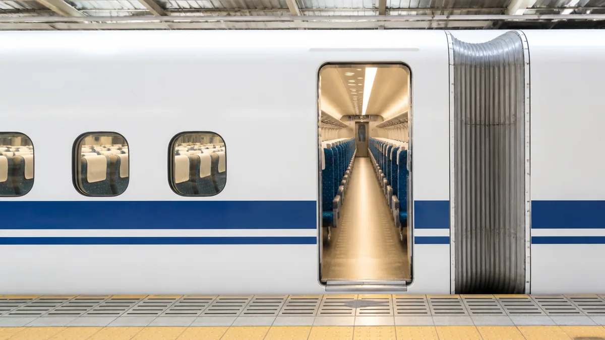 のぞみ6号車ってどんな車両？100席・20列の普通車指定席の解説画像